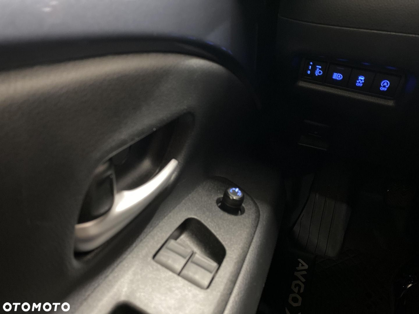 Toyota Aygo X 1.0 VVT-i Executive - 18