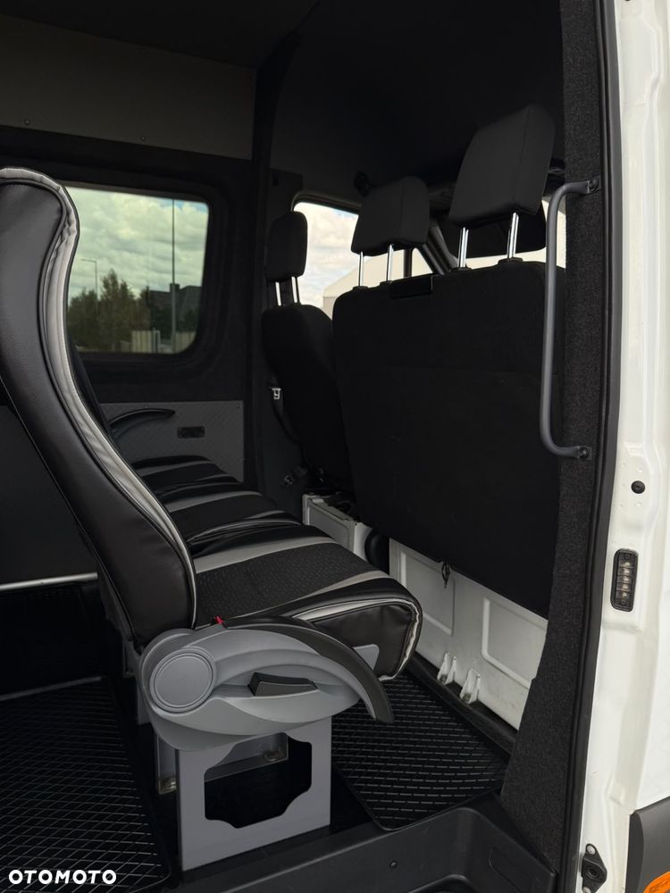 Mercedes-Benz Sprinter Standard PRO 907.233 - 11