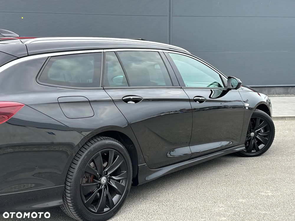 Opel Insignia 2.0 T 4x4 GSi S&S - 16