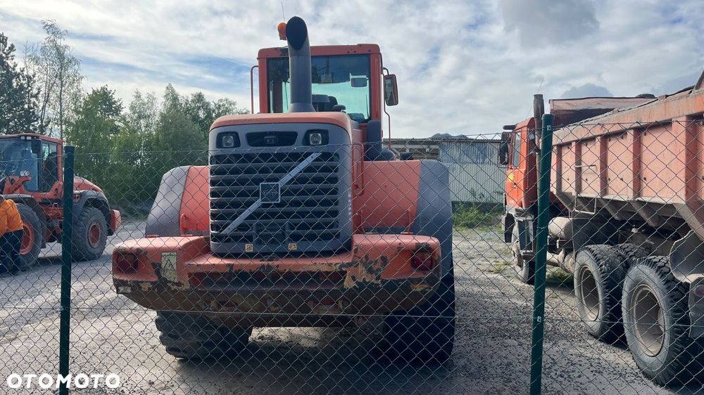 Volvo L 110 E 4X4 - 5