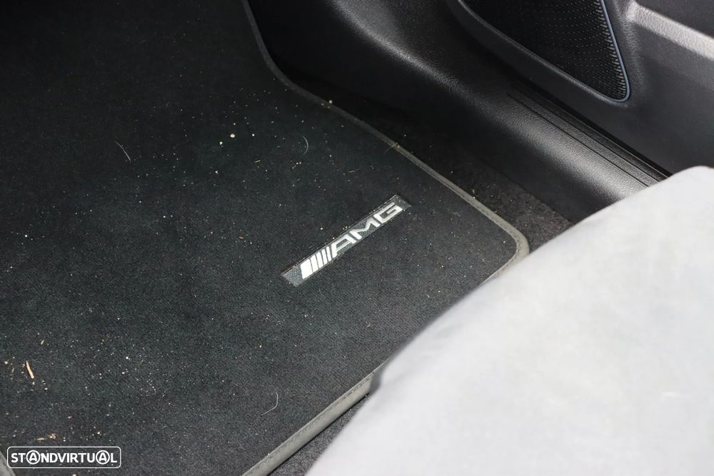 Mercedes-Benz EQB 250+ AMG Line - 24