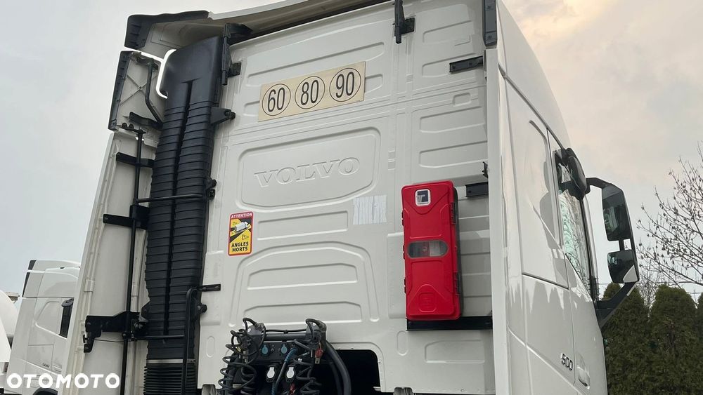 Volvo FH 500 l SPROWADZONY | KSENON l LODÓWKA l DUŻE ZBIORNIKI - 15