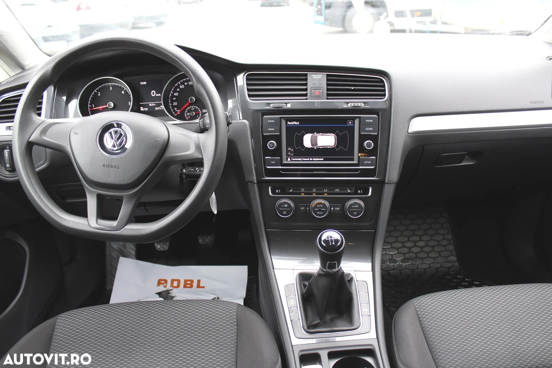 Volkswagen Golf 1.6 TDI Trendline - 6