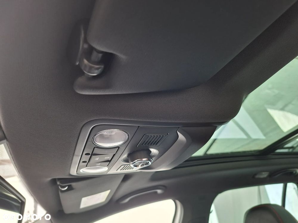 Skoda Octavia 2.0 TDI DSG RS - 22