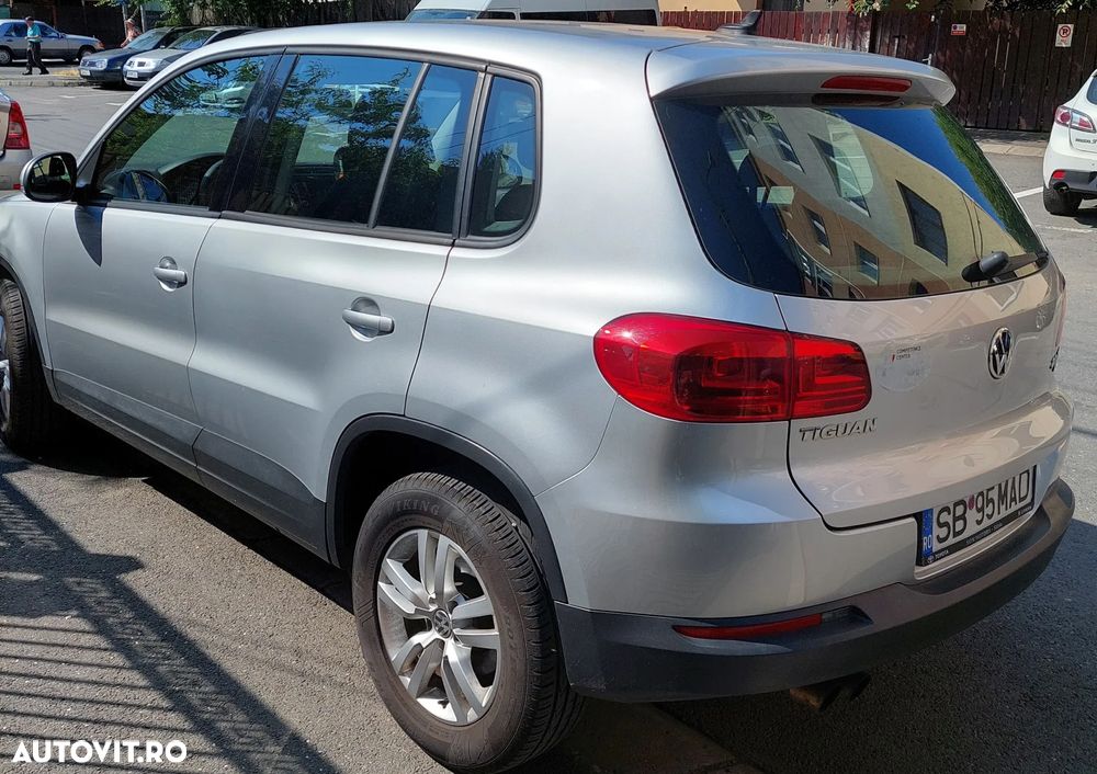 Volkswagen Tiguan 2.0 TDI 4Motion DSG Track & Style - 4