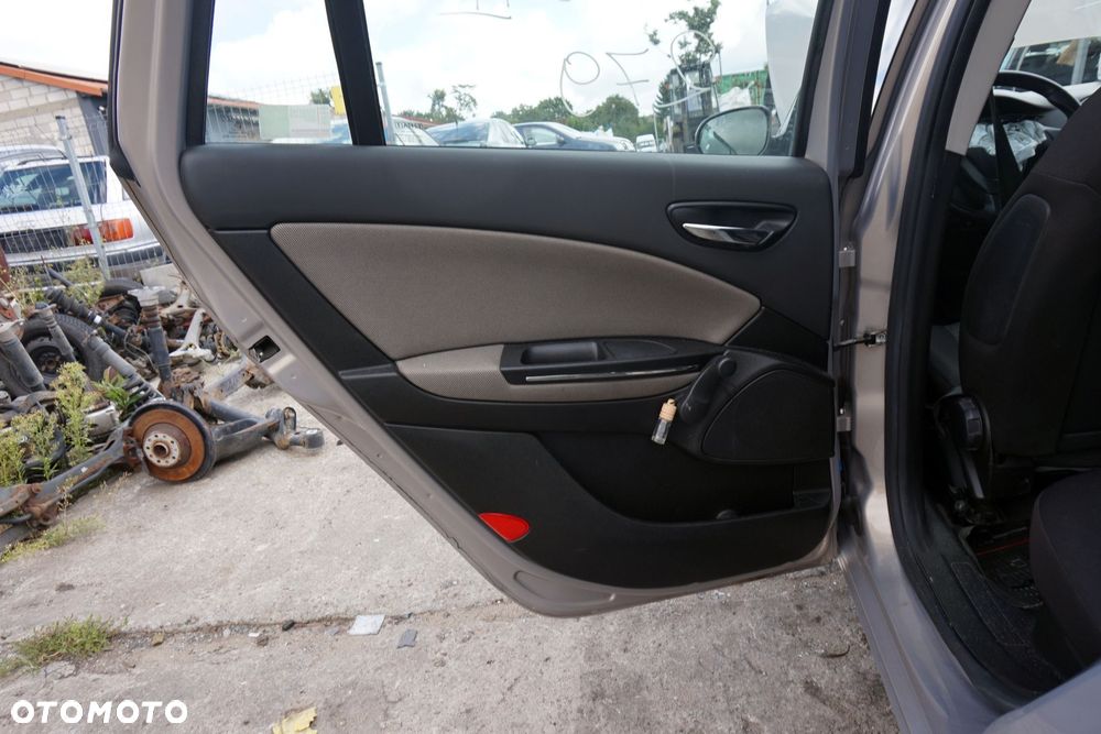 DRZWI TYLNE LEWE BRAVO II 5D HB 279  BEŻOWY FIAT 2007-2014 - 8