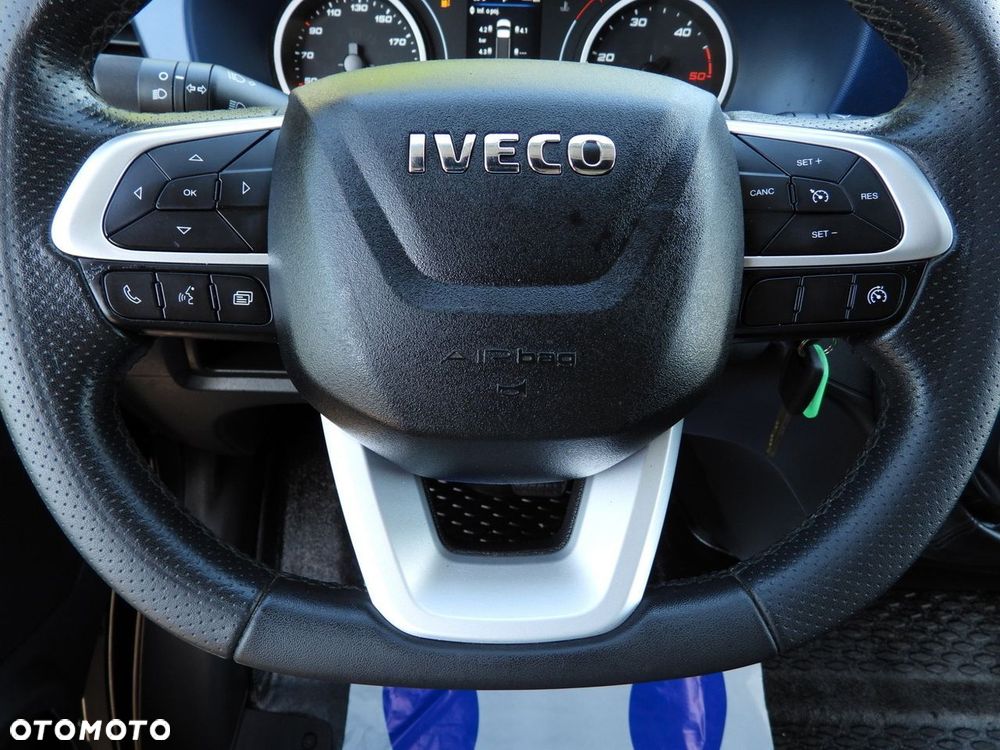 Iveco DAILY 35S18 PLANDEKA 8 PALET WEBASTO TEMPOMAT NAWIGACJA LEDY AUTOMAT HI-MATIC KLIMATYZACJA  180KM - 30