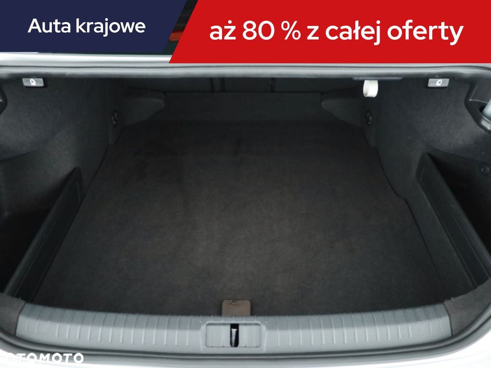 Volkswagen Passat - 20