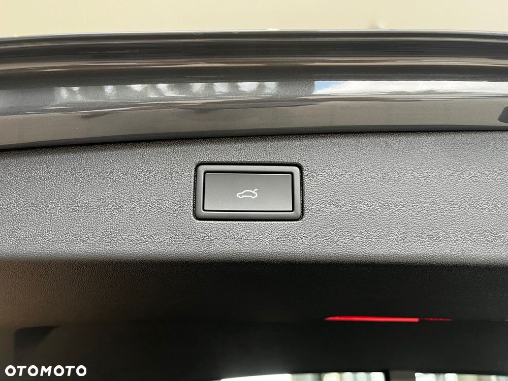 Volkswagen Tiguan - 12