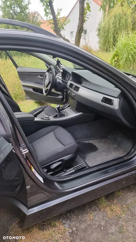 BMW Seria 3 320d - 10