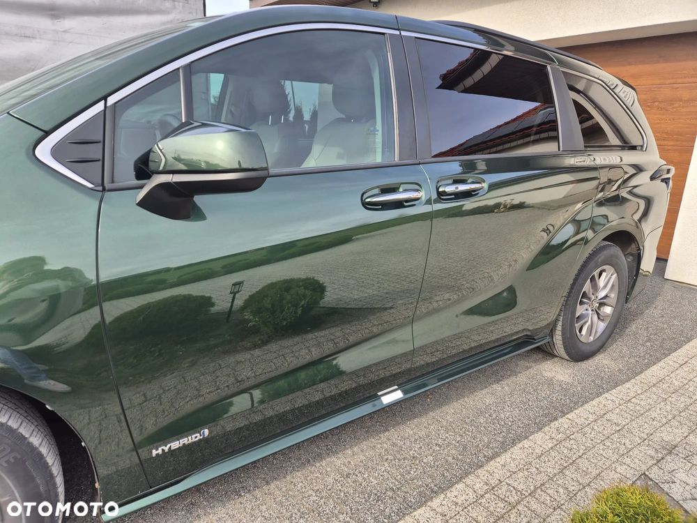 Toyota Sienna - 24