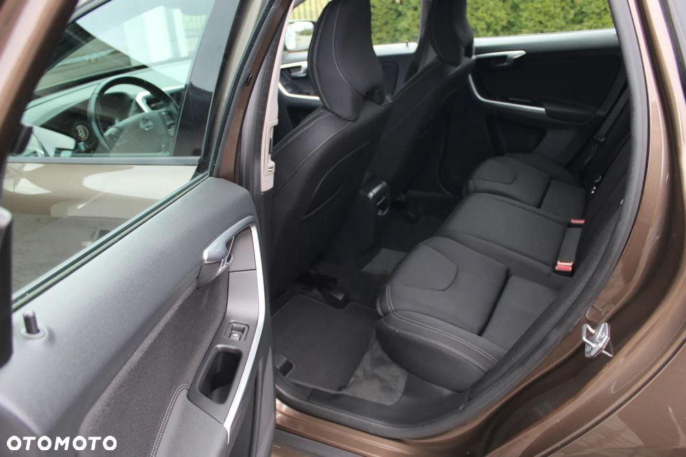 Volvo XC 60 D4 Kinetic - 13