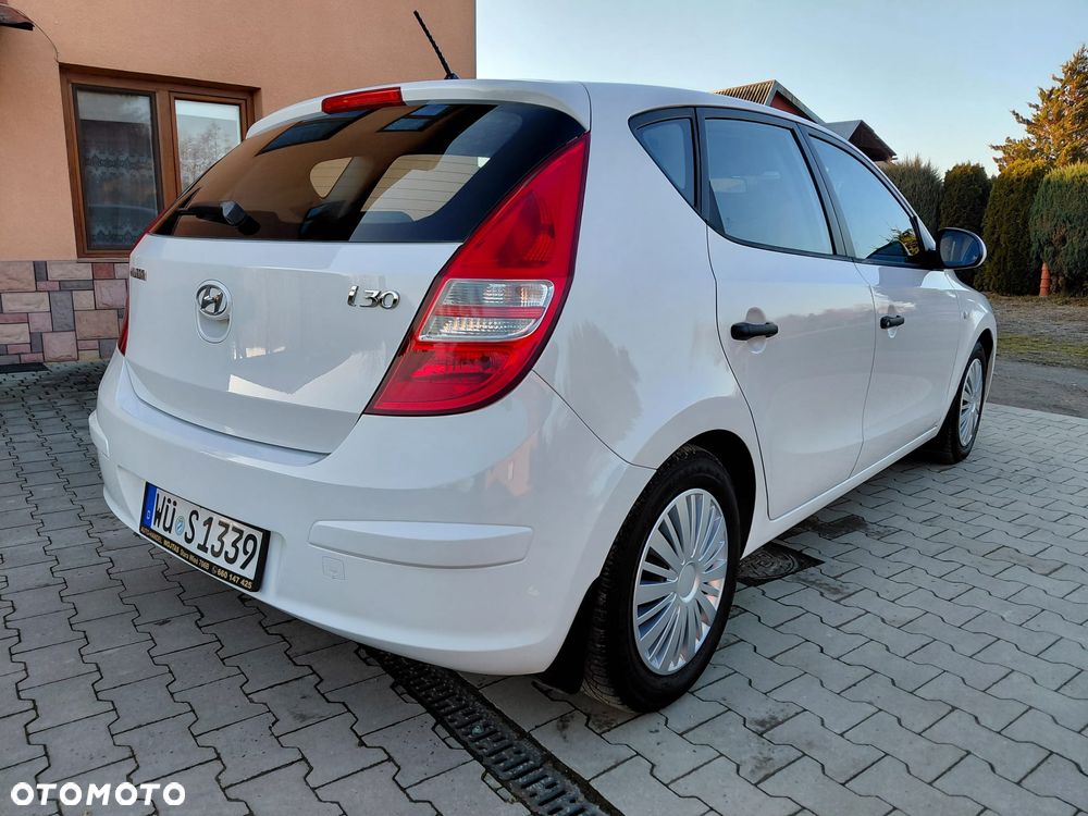 Hyundai i30 1.4 Blue Classic - 12