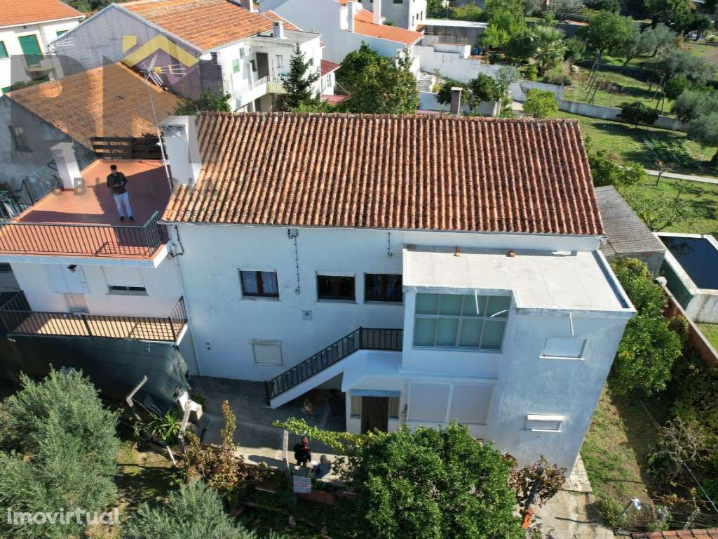 Moradia T5 com Quintal e Anexos em Cebolais de Cima - Grande imagem: 4/34
