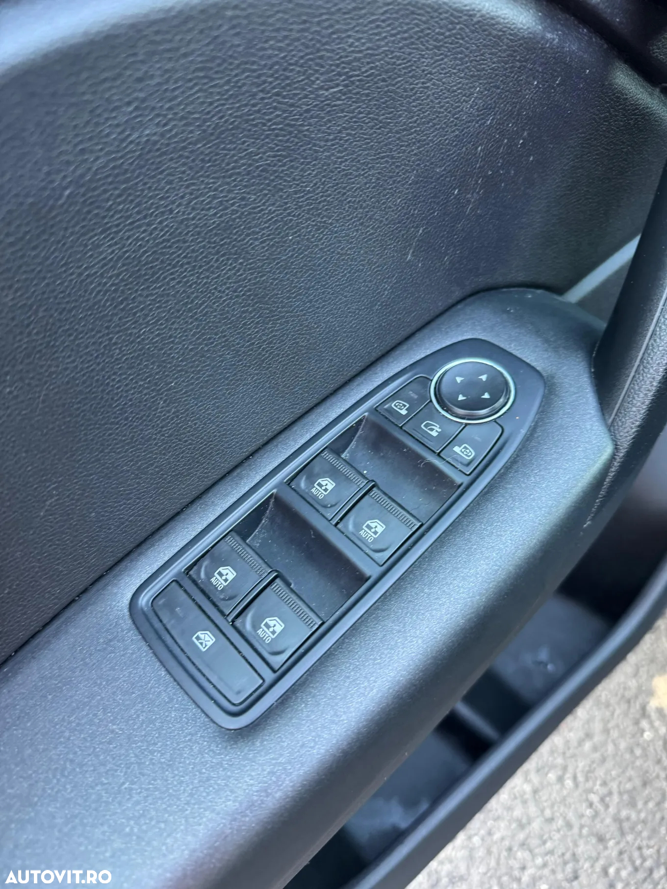 Renault Captur TCe 100 Zen - 18