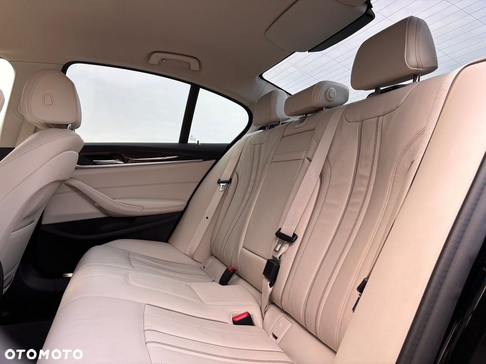 BMW Seria 5 520d xDrive Luxury Line - 26