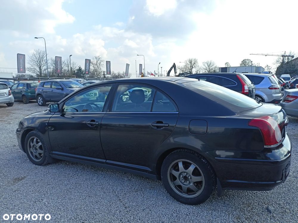 Toyota Avensis - 3