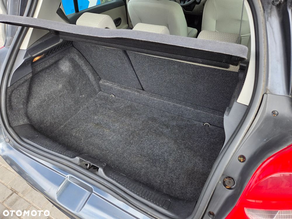 Renault Clio 1.2 16V Emotion - 7