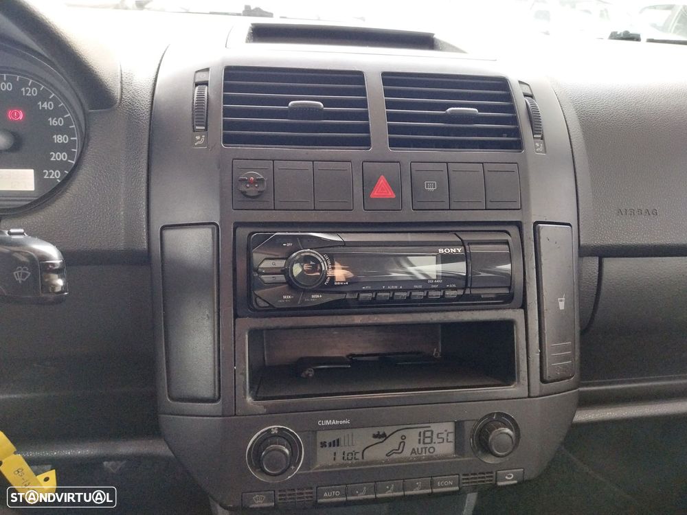 VW Polo 1.4 TDi Highline - 7