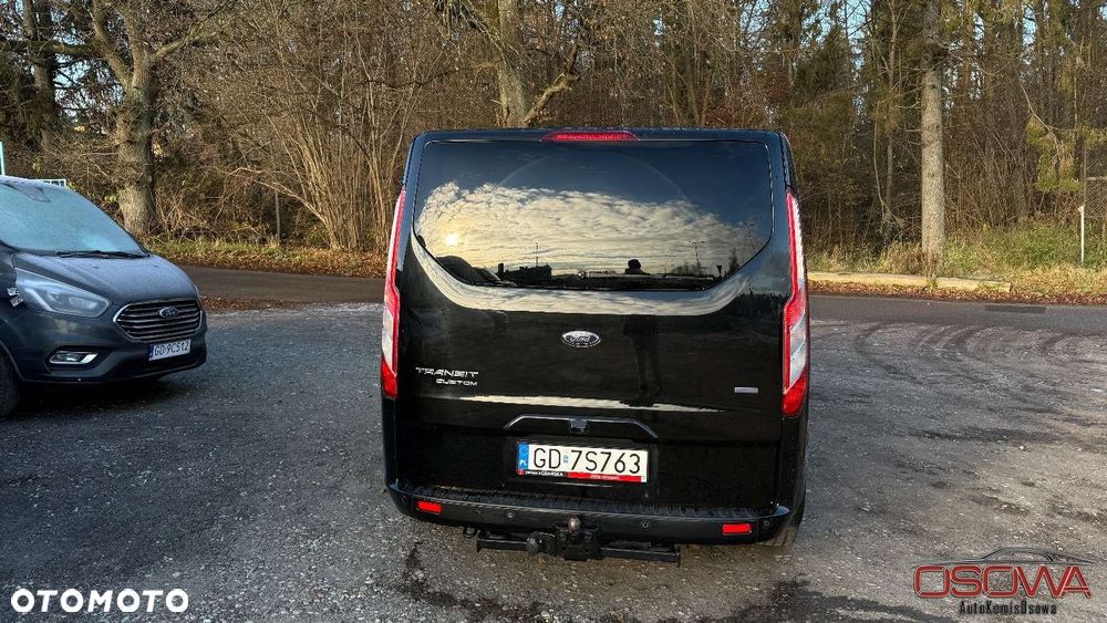 Ford Tourneo Custom - 8