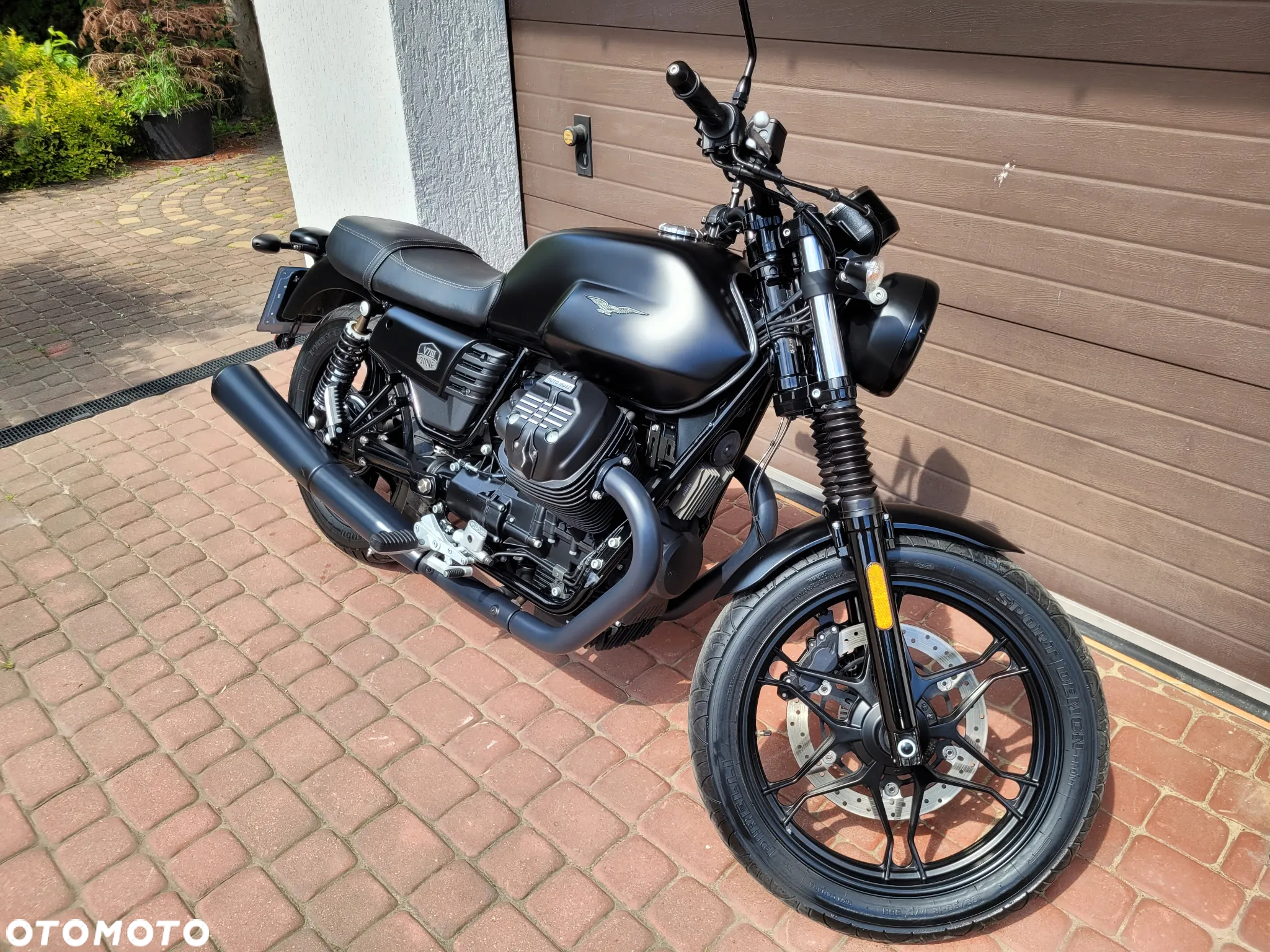 Moto Guzzi V7 - 9