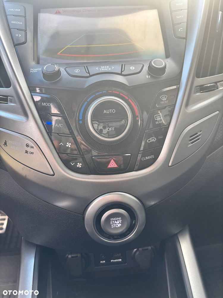 Hyundai Veloster - 15