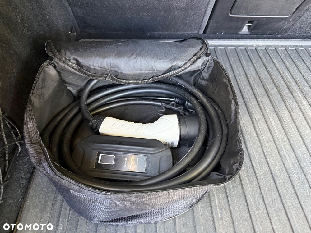 Volvo XC 60 T8 Plug-In Hybrid AWD Inscription - 9