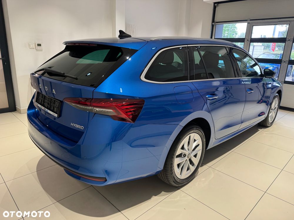 Skoda Octavia 1.5 TSI mHEV Drive Selection DSG - 3