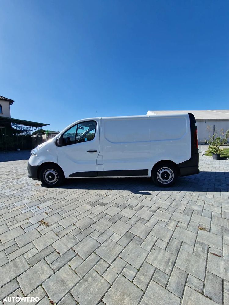 Renault TRAFIC - 2