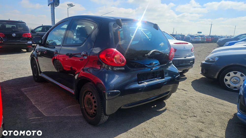 Toyota Aygo - 11