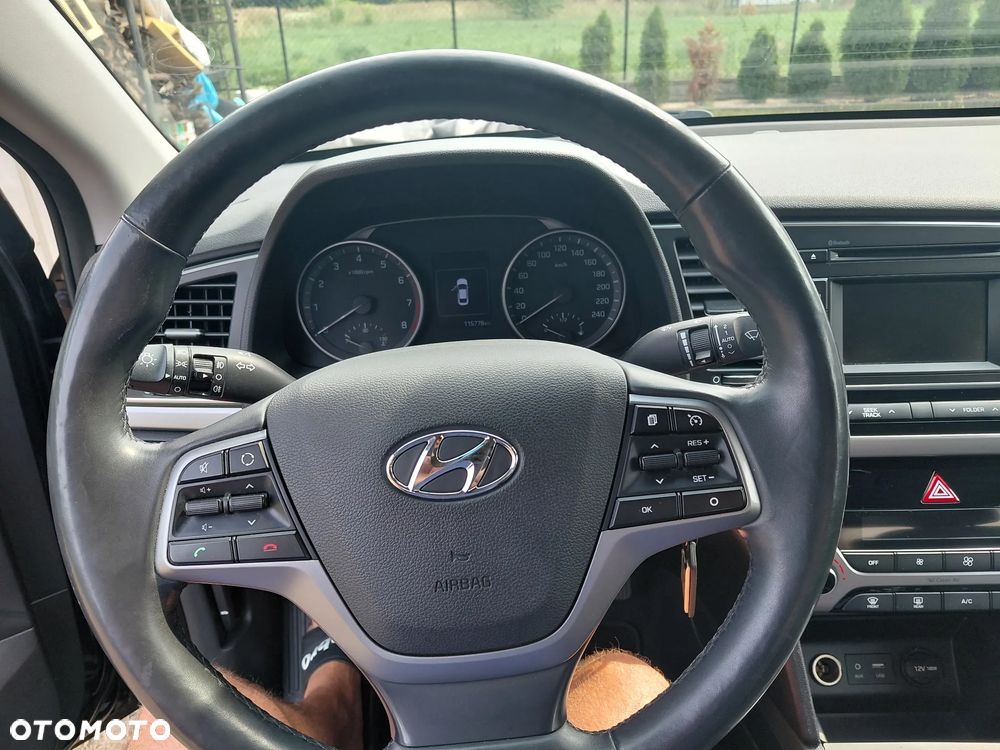 Hyundai Elantra 1.6 Style - 7