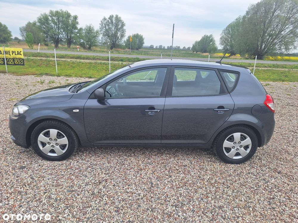 Kia Ceed 1.4 CVVT Spirit - 27