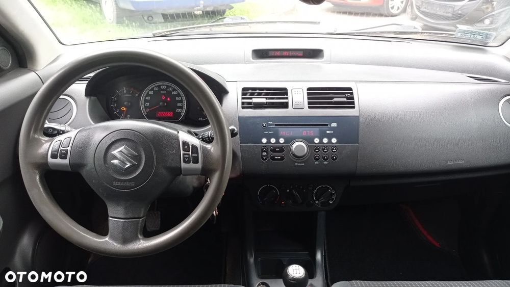 Suzuki Swift 1.3 GLX / Comfort - 40