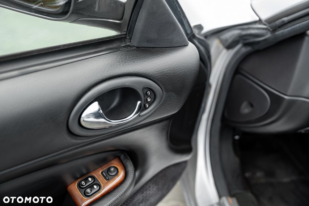 Jaguar XK8 - 20
