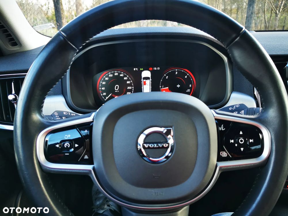 Volvo V90 D3 Momentum Pro - 12