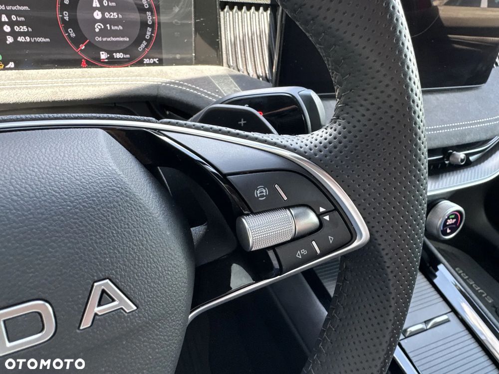 Skoda Superb 2.0 TSI Sportline DSG - 20