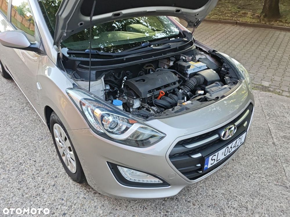 Hyundai i30 1.4 Passion - 33