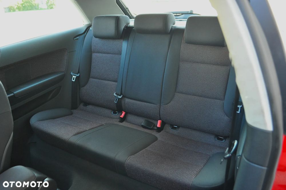 Audi A3 3-drzwiowe 2.0 FSI Attraction - 25