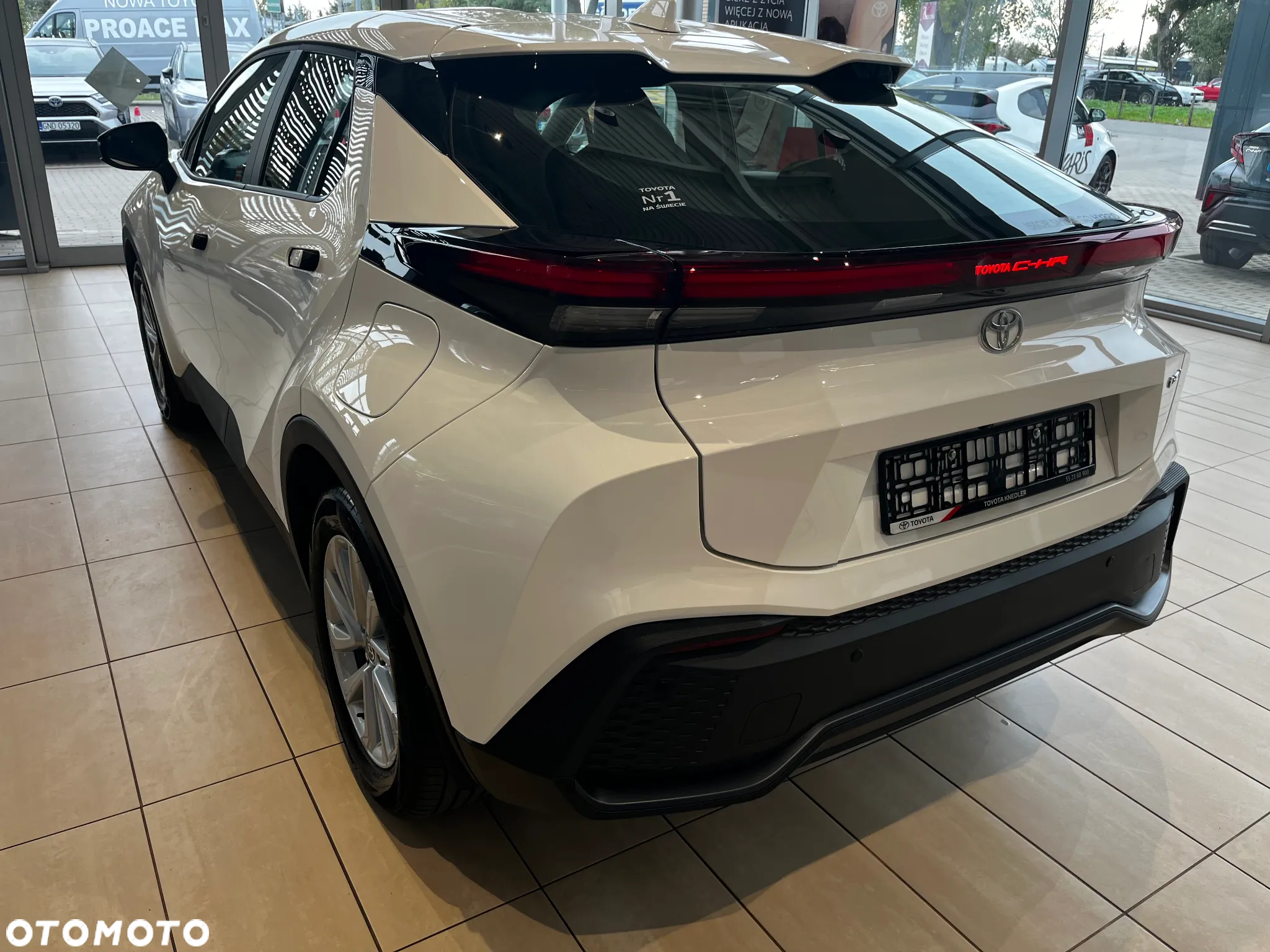 Toyota C-HR 1.8 Hybrid Comfort - 8
