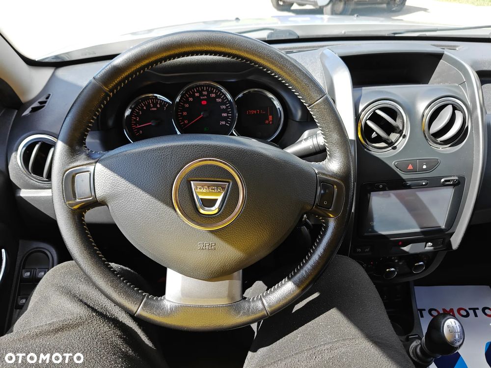 Dacia Duster 1.6 Blackstorm 4x4 - 6