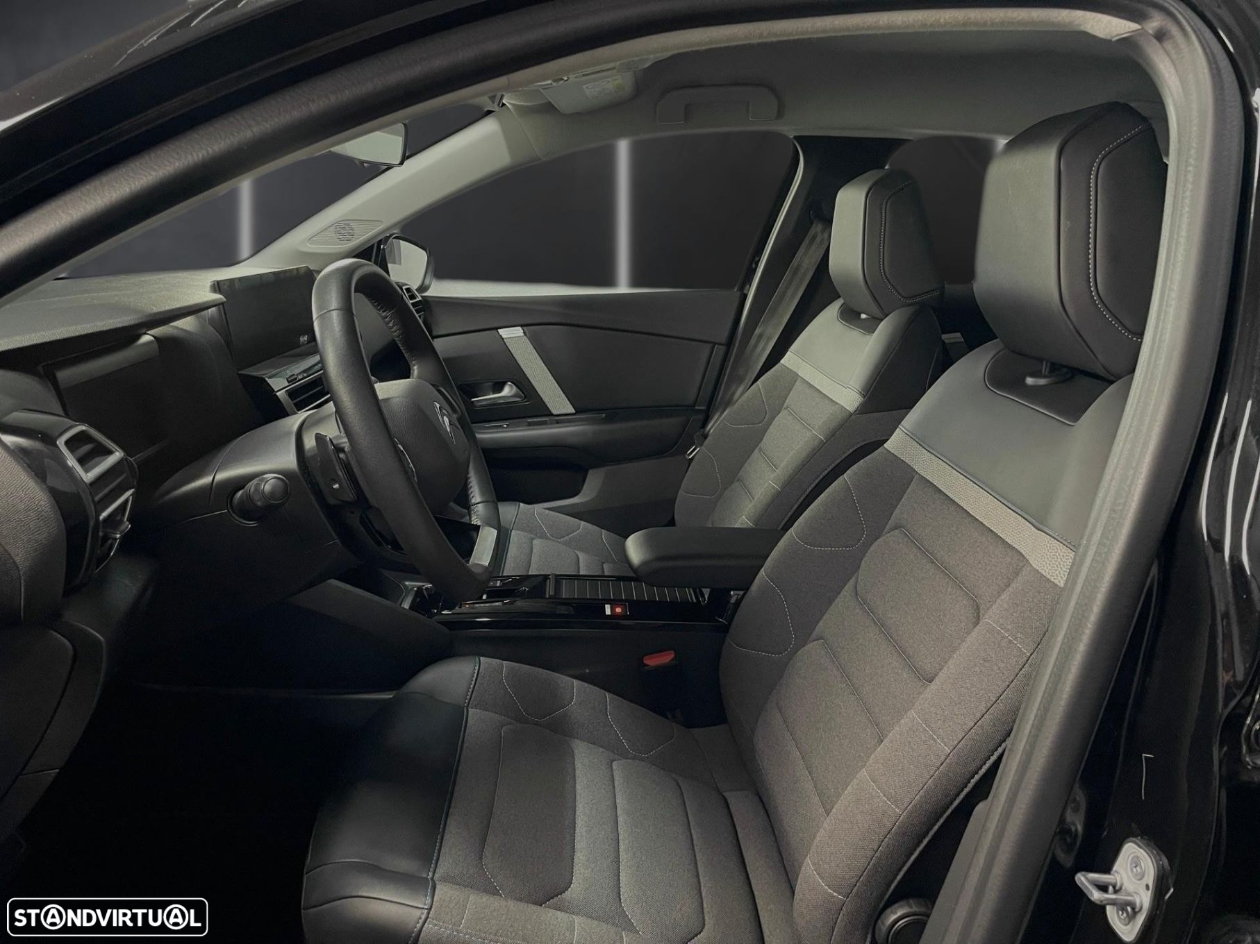 Citroën C4 1.2 PureTech Shine EAT8 - 25