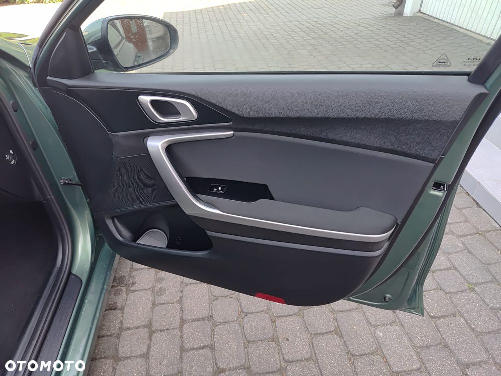 Kia Ceed 1.0 T-GDI 100 OPF Edition 7 - 9