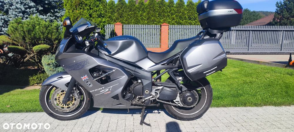 Triumph Sprint - 2