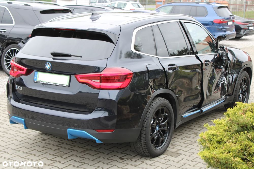 BMW iX3 - 6