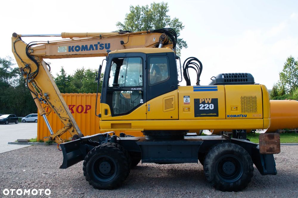 Komatsu PW 220 - 7E0 - 2