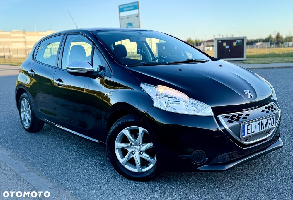 Peugeot 208 - 5