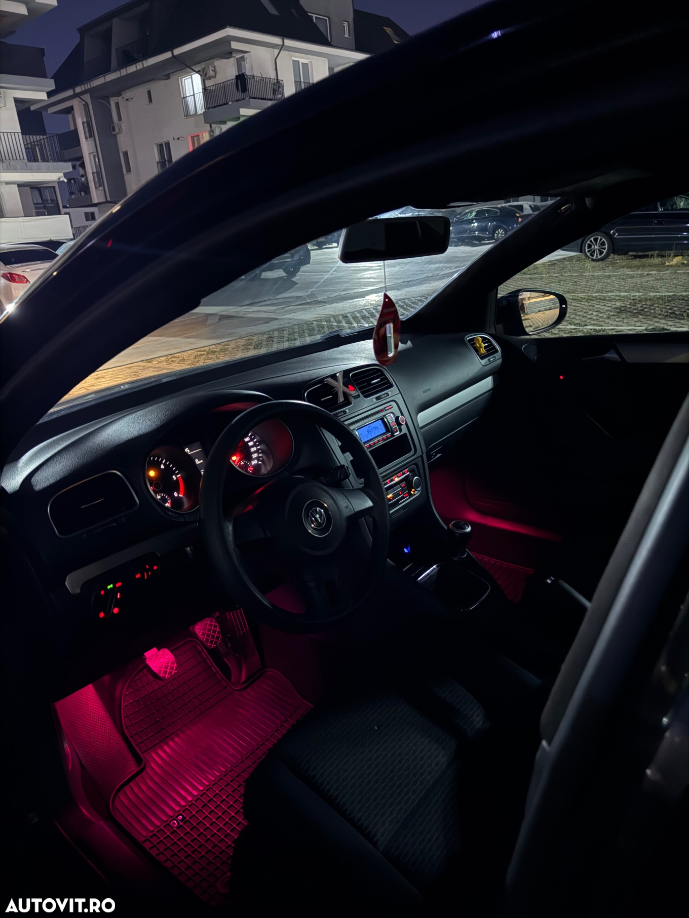 Volkswagen Golf - 15