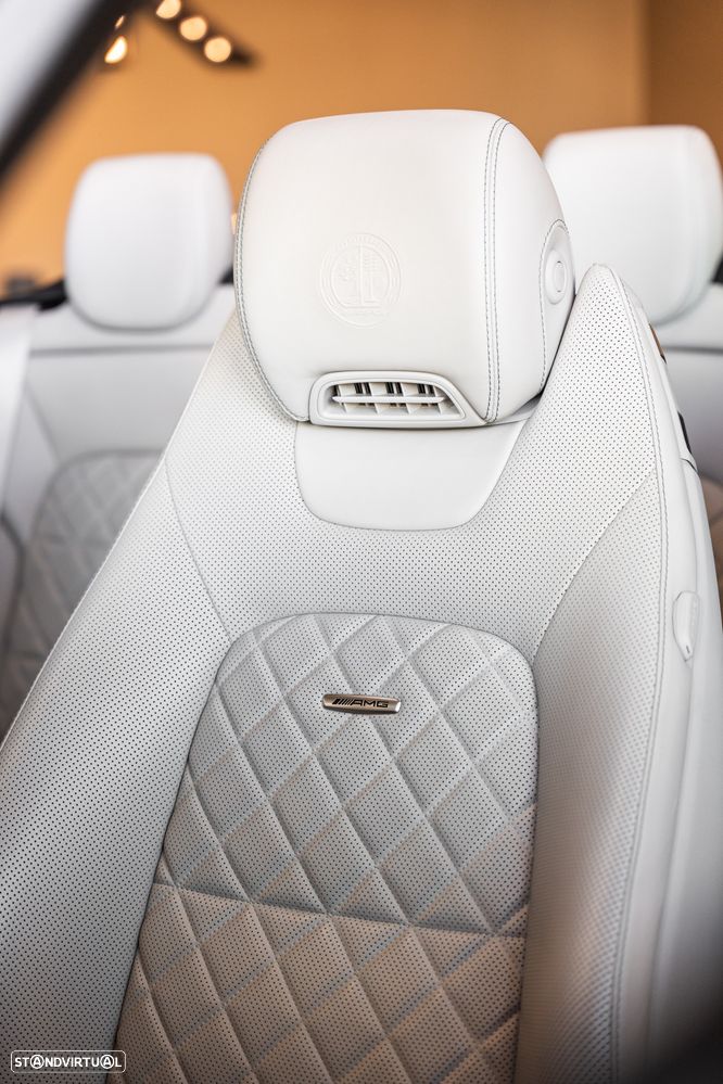 Mercedes-Benz C 63 AMG - 12