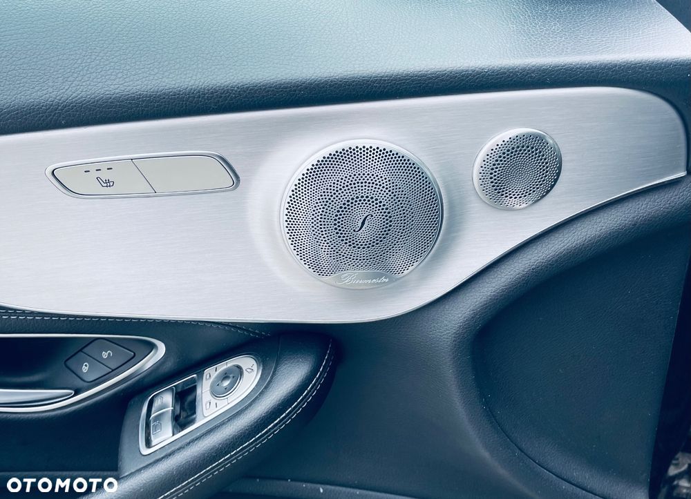 Mercedes-Benz Klasa C 300 9G-TRONIC - 8
