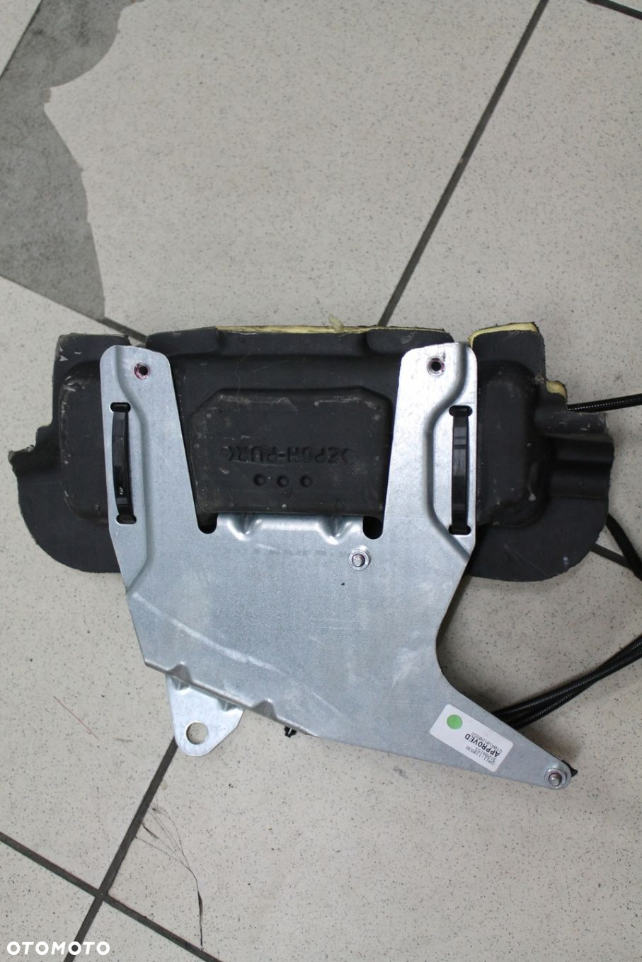 VOLVO V70 XC70 2008-11MECHANIZM PODNOSZENIA KLAPY - 5